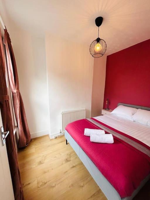 Appartamento Elegant House In Stratford Londra Esterno foto