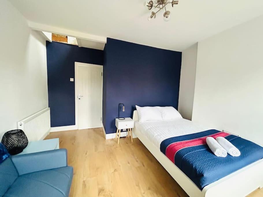 Appartamento Elegant House In Stratford Londra Esterno foto